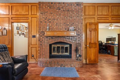 812 Shady Ln, Bedford, TX 76021 - photo 4