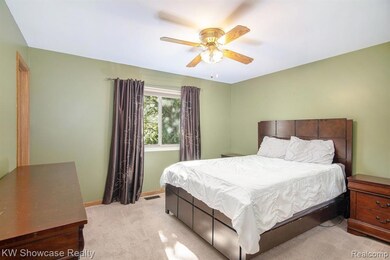 4045 S Elms Rd, Swartz Creek, MI 48473 - photo 7