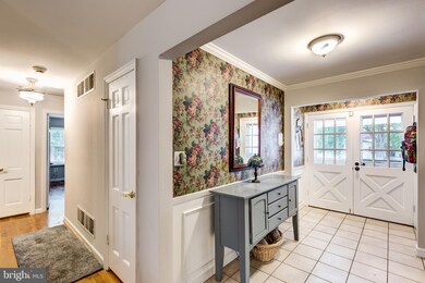 6102 Oak Hill Dr, Sykesville, MD 21784 - photo 5