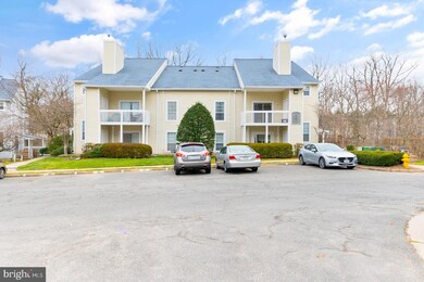 11968 Cardamom Dr, Woodbridge, VA 22192 - photo 2