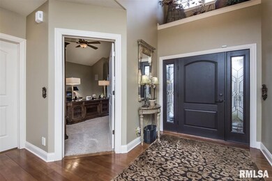 4617 N Thornhill Dr, Peoria, IL 61615 - photo 3