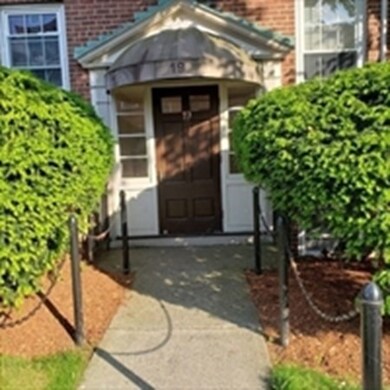 19 Englewood Ave unit 2, Brookline, MA 02445 - photo 5