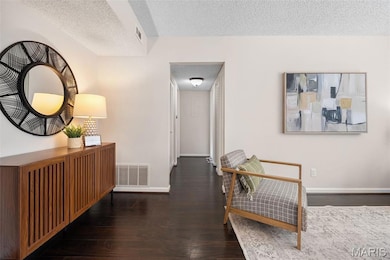 1530 Swallow Dr unit 1530, Saint Louis, MO 63144 - photo 7