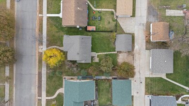 813 6th St S, Virginia, MN 55792 - photo 2