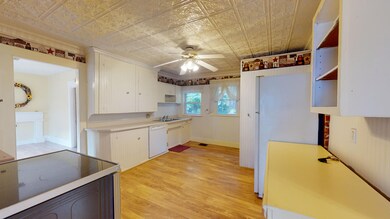 28-Summit-St-Bryant-Pond-ME-04219-092920