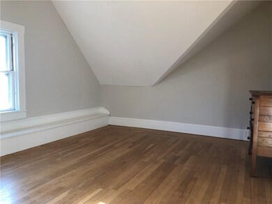 7 Mount Vernon St unit 4, Newport, RI 02840 - photo 6
