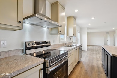 12-web-or-mls-23117-w-duane-ln