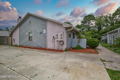 7611 Indian Lakes Dr, Jacksonville, FL 32210 - photo 2