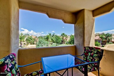 UPSTAIRS BALCONY W/MTN VIEWS!