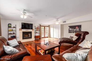 Living room 1