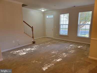 15555 John Diskin Cir, Woodbridge, VA 22191 - photo 2