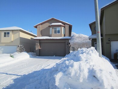 Large Driveway for Ample Parking