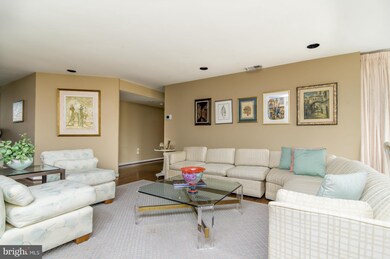 3041 Fallstaff Rd unit 406D, Baltimore, MD 21209 - photo 3