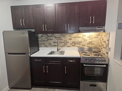 108 Orinoco Dr unit 1c, Brightwaters, NY 11718 - photo 2