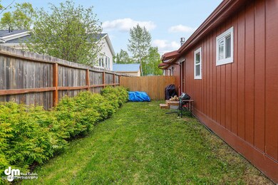 Backyard Unit 1_CG_3874-SMALL