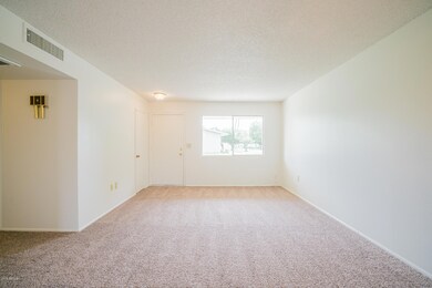 13688 N Newcastle Dr unit 15C, Sun City, AZ 85351 - photo 2