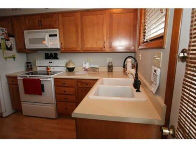 2106 Ferris Rd, Columbus, OH 43224 - photo 5