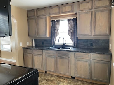 317 S West St, Angola, IN 46703 - photo 7