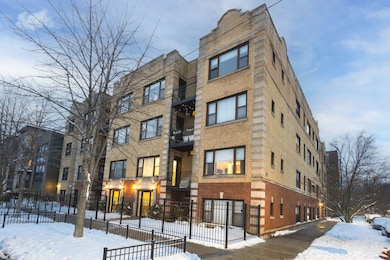 2704 W Cortland St unit 3, Chicago, IL 60647 - photo 3