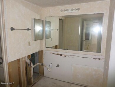 Master Bath Vanity/Dressing Area