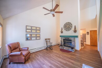 43 1st Ln unit 28, Wilmington, VT 05363 - photo 5