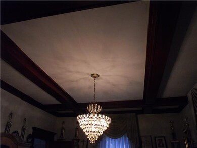 Dining Room This beautiful chandelier will continu
