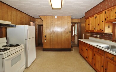 850 Fourth Ave, Berlin, NH 03570 - photo 2
