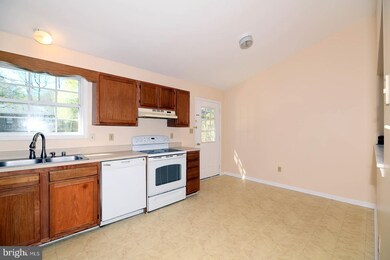 1075 Cattle Drive Ln, Lusby, MD 20657 - photo 7