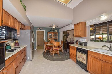 Kitchen-Breakfast Room