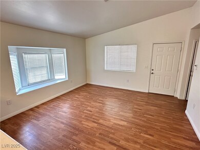5290 Panguitch Dr, Las Vegas, NV 89122 - photo 6