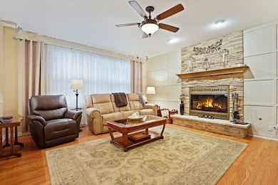 521 Litchfield Way, Oswego, IL 60543 - photo 2