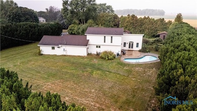 19330 Tuller Rd, Bowling Green, OH 43402 - photo 2