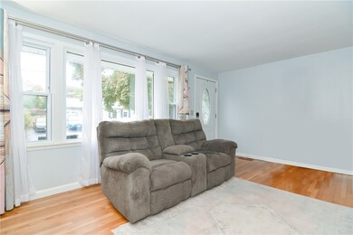 27 Primrose Dr, Riverside, RI 02915 - photo 3