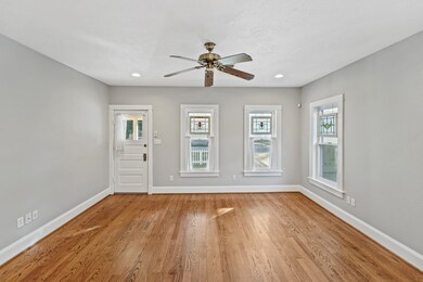 325 W 27th St, Houston, TX 77008 - photo 7