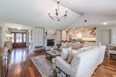 10018 Valley Forge Dr, Houston, TX 77042 - photo 6