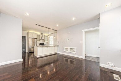 w 129 Jackson St005
