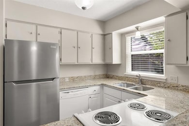 2328 Lake St, Lake Charles, LA 70601 - photo 5