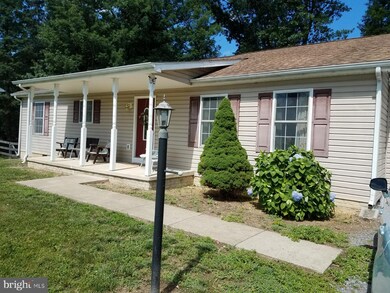 211 Leviticus Dr, Bunker Hill, WV 25413 - photo 3