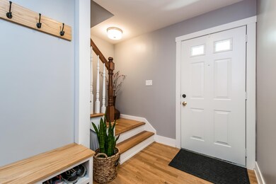 006-Foyer-4270882-large