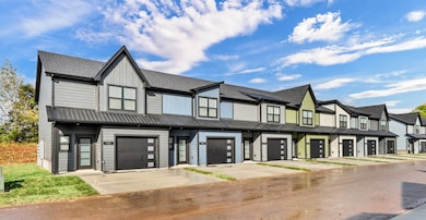 1404 Jonathan Wade Cir, Clarksville, TN 37043 - photo 6