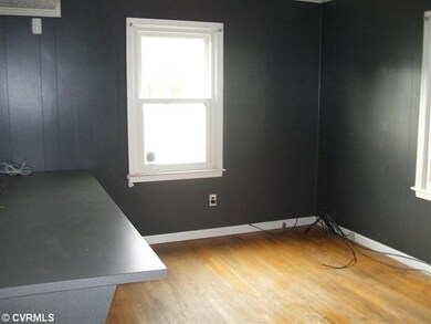 617 Roberson St, Petersburg, VA 23805 - photo 4