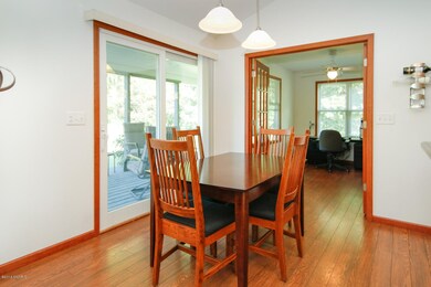 4049 Stone Mountain-107