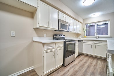 10818 Briar Forest Dr unit 34, Houston, TX 77042 - photo 5