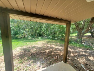 208 Holiday Cir, Pineville, LA 71360 - photo 3