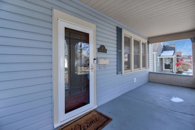 23-web-or-mls-47-e-beaumont-rd
