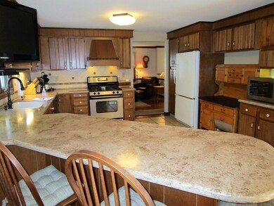 1209 Amostown Rd, West Springfield, MA 01089 - photo 4