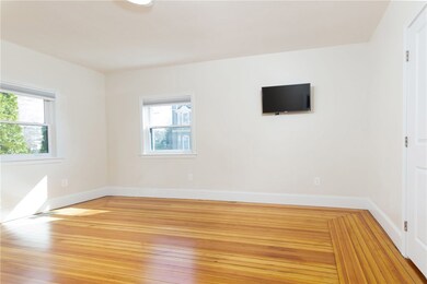 7 Cottage St unit 1, Newport, RI 02840 - photo 5