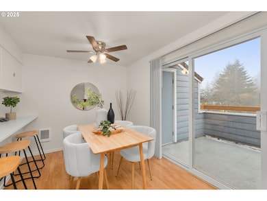 47 Eagle Crest Dr unit 26B, Lake Oswego, OR 97035 - photo 6