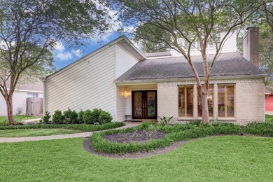 8926 Melissa Lea Ln, Houston, TX 77040 - photo 3