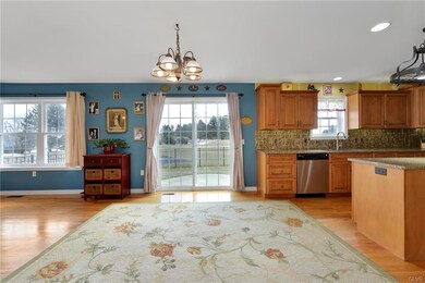 121 Redstone Dr, Nazareth, PA 18064 - photo 5